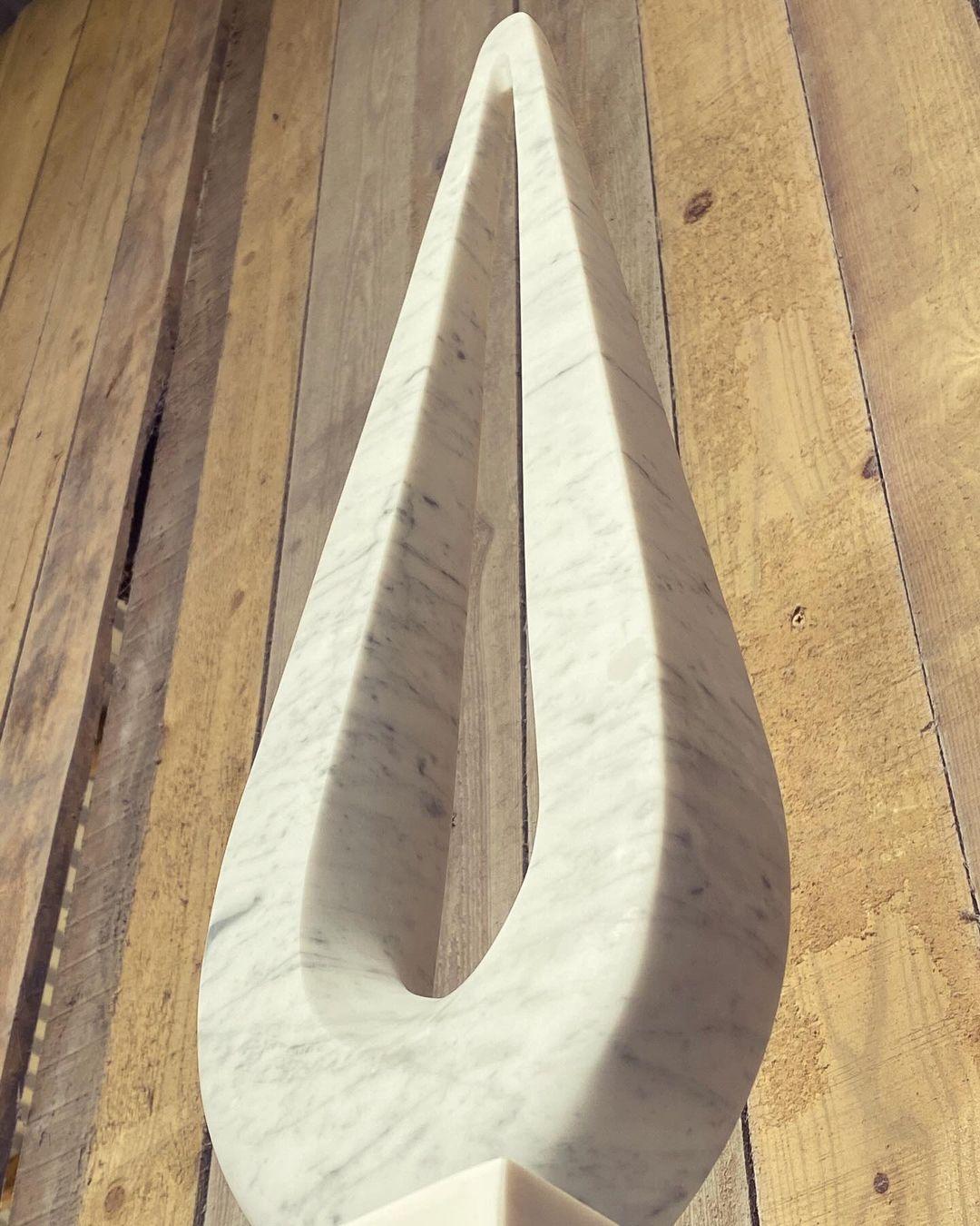 White Marble Teardrop Sculpture - Image 3