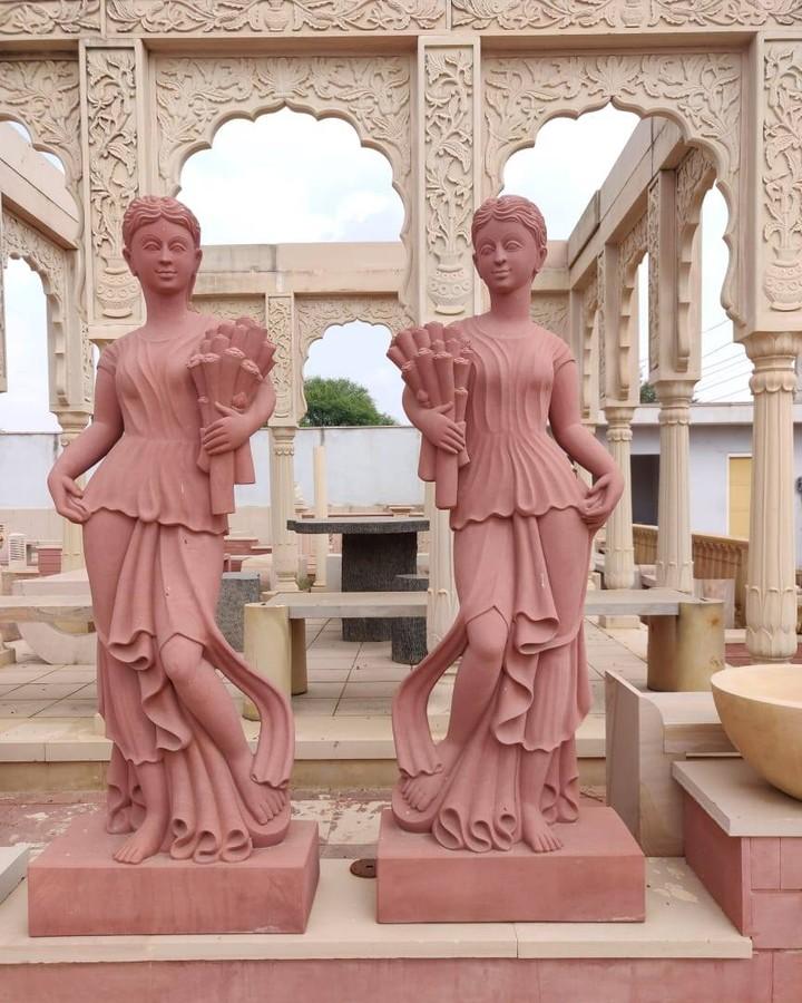 Red Sandstone Dancing Figures