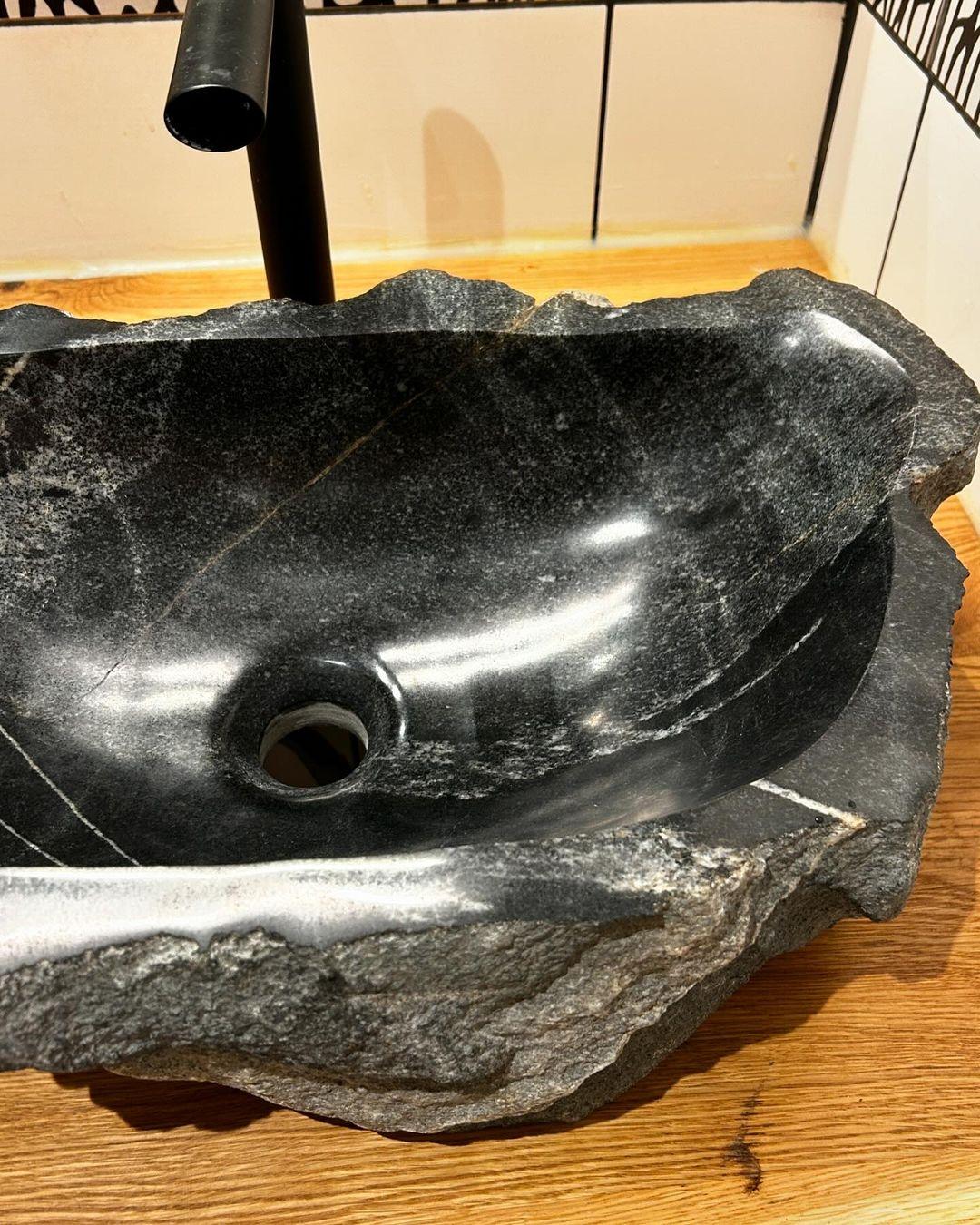 Beslana Stone Washbasin - Image 2