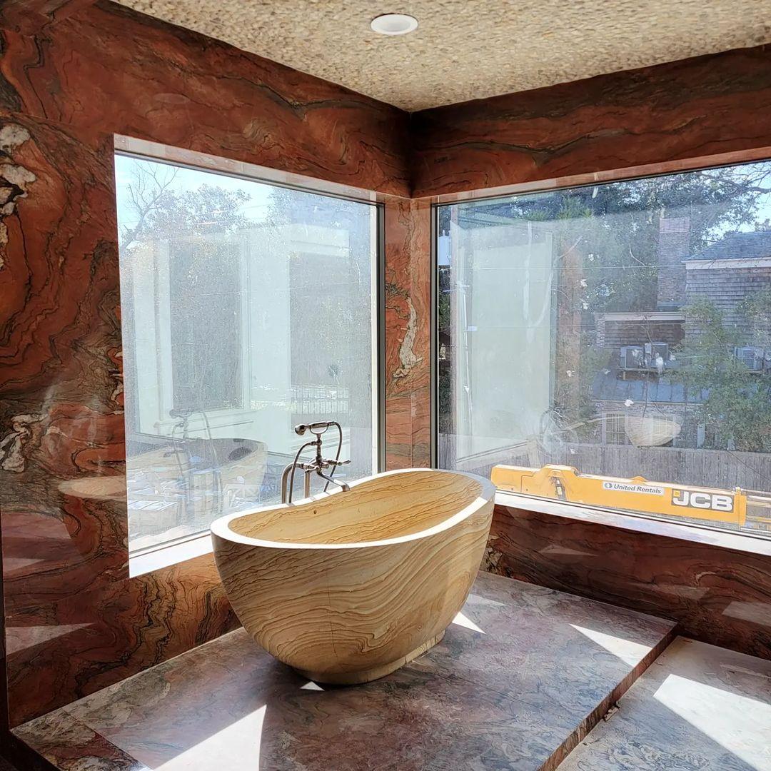 Sandstone Oval Bathtub