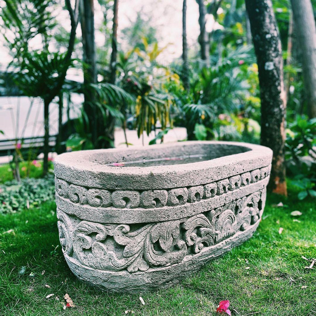 Bali Marble Ornamental Garden Planter