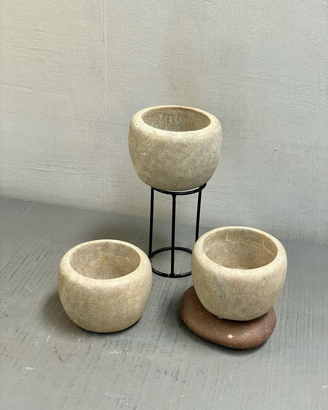 Elegant Sandstone Planter Trio - Image 2