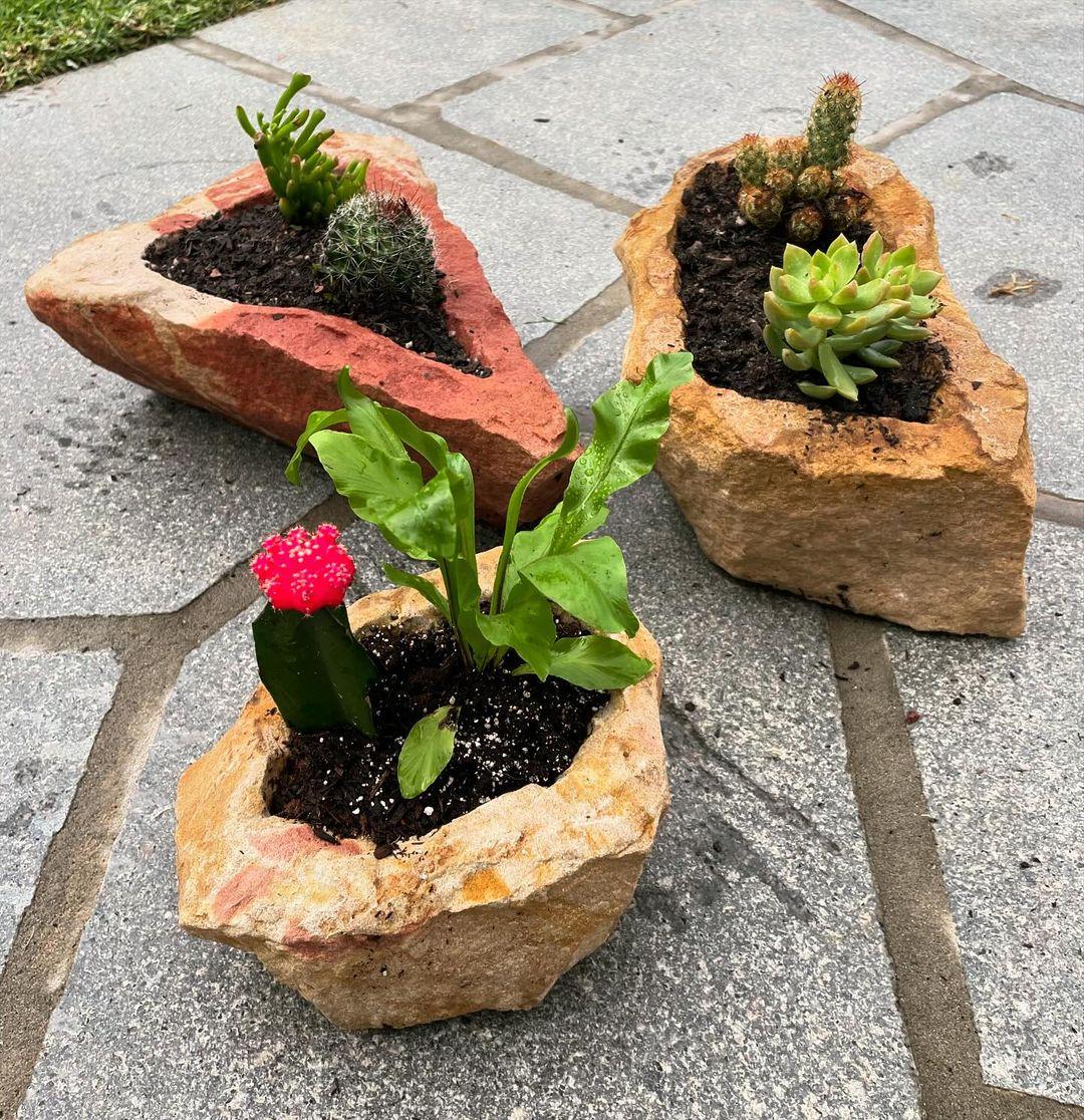 Sandstone Planter Set