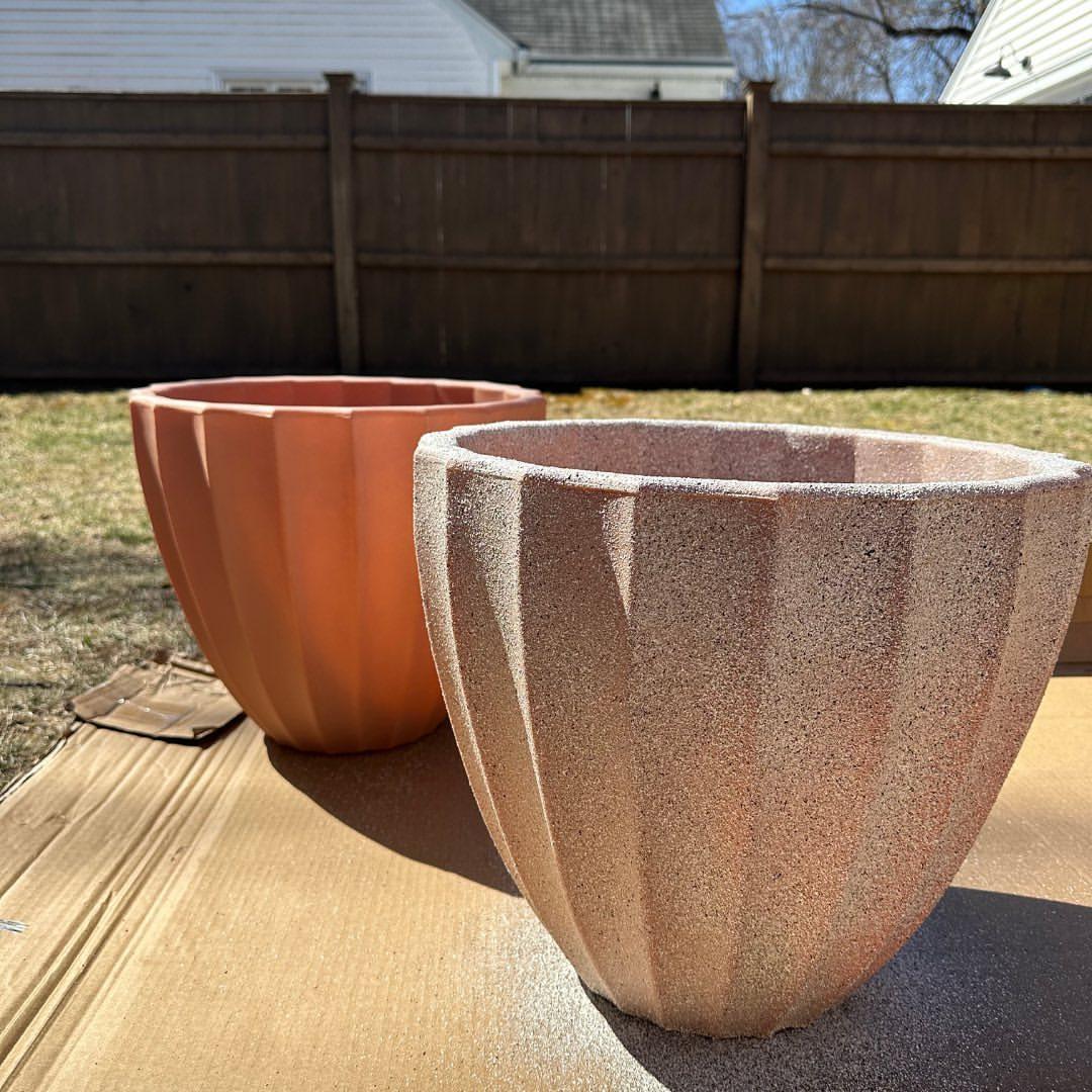 Dual-Tone Fluted Sandstone Planters