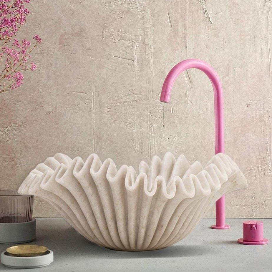 White Marble Ruffle Washbasin