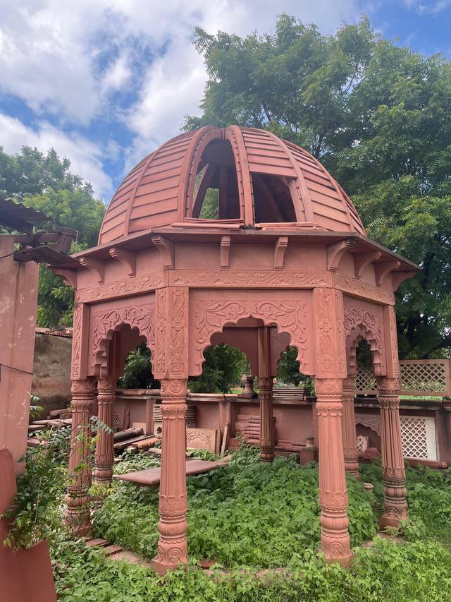 Grand Agra Red Sandstone Pavilion