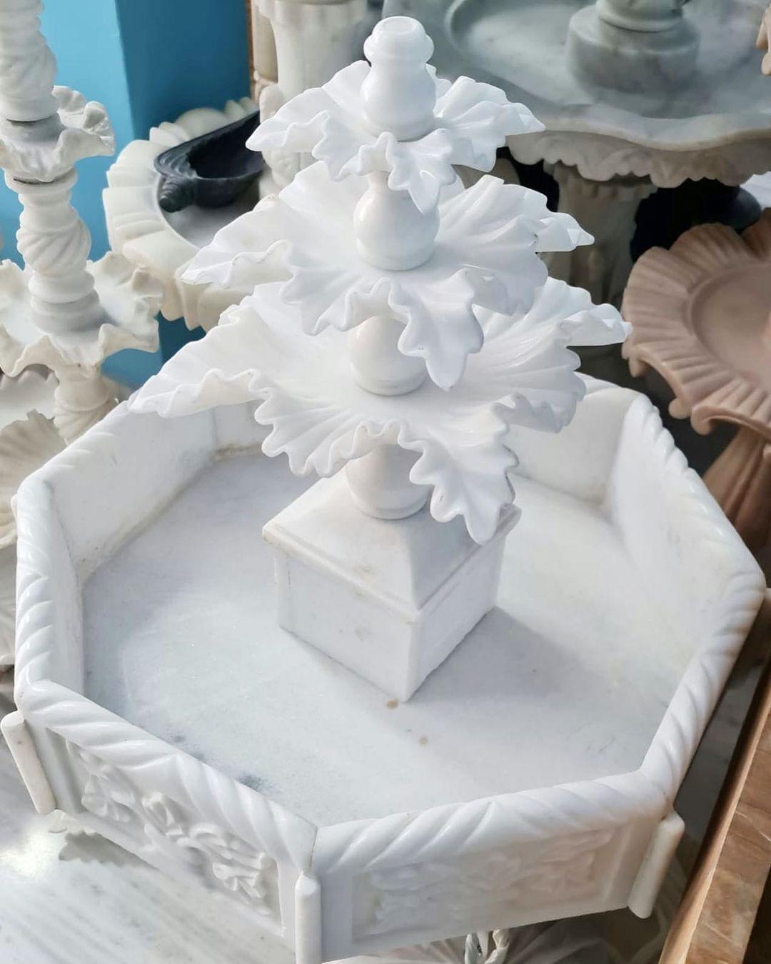 White Marble Leaf Fountain